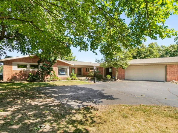 3650 Gordon Rd, Elkhart, IN 46516