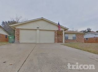 6212 Douglas Dr, Watauga, TX 76148