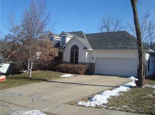 1813 Wolf River Ln NW, Cedar Rapids, IA 52405