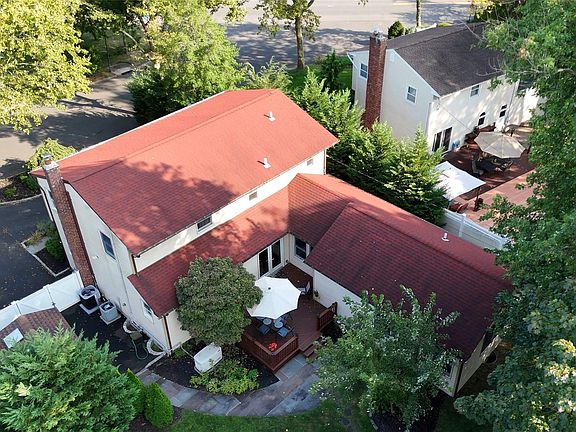 2nd image of 3 Earl Road