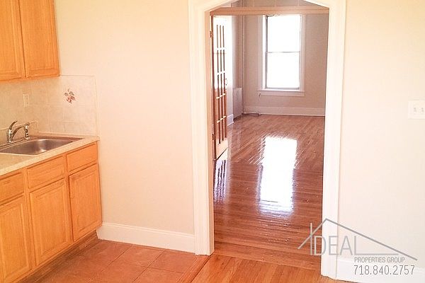 2nd image of 282 3rd Ave #1