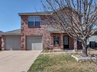 8529 Star Thistle Dr, Fort Worth, TX 76179