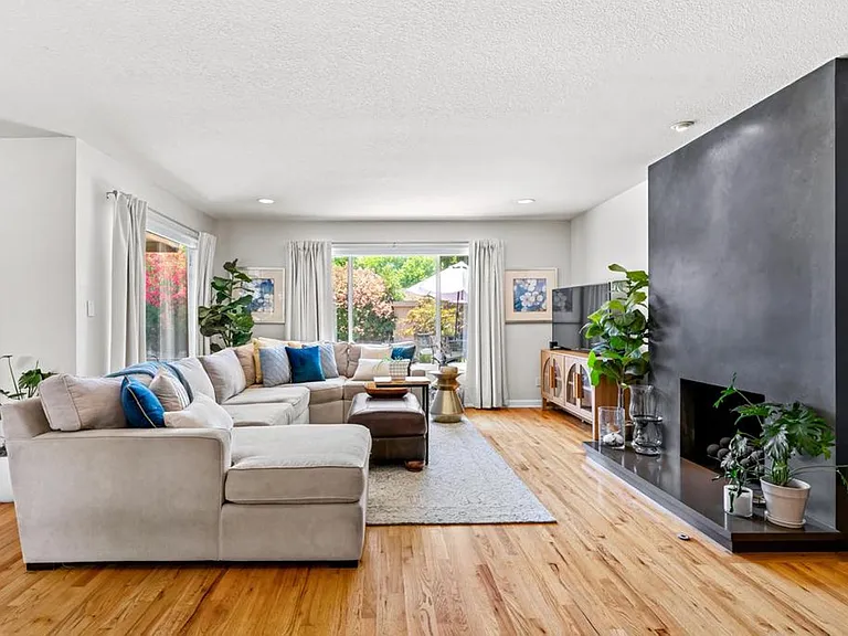 510 Northgate Dr — Photo 12