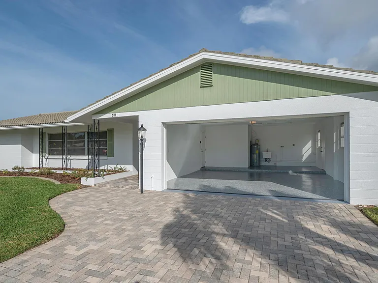 3111 Post Rd — Photo 33