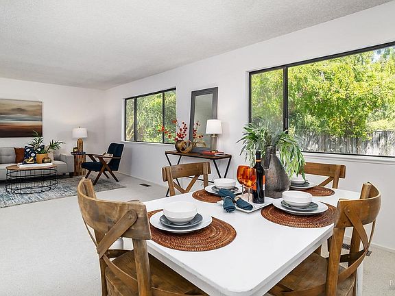 5th image of 704 Sutro Avenue