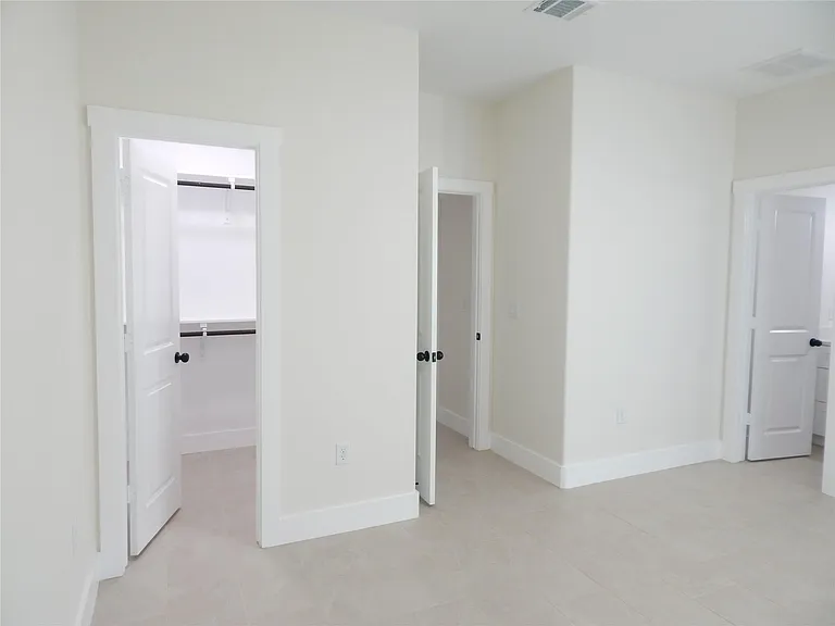 16963 W Juneau — Photo 15