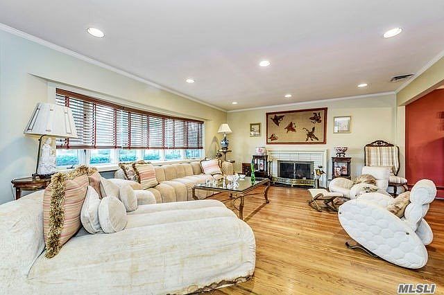 1st image of 254 Somerset Dr
