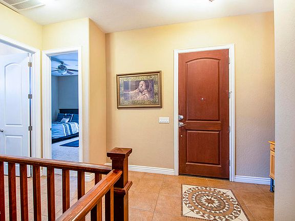 5th image of 2390 N Horseshoe Cir