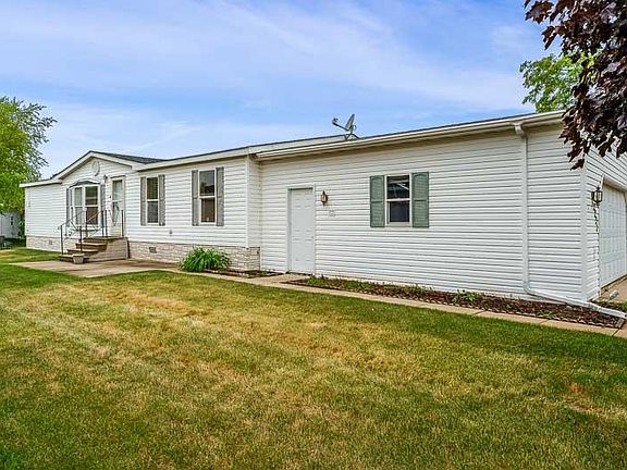 2nd image of 2231 Blossom Ln