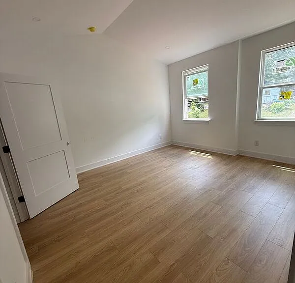 2706 Coronet Way — Photo 10