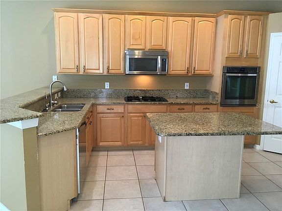 5th image of 10441 Greendale Dr