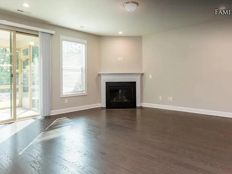 1007 Rexburg Dr — Photo 10