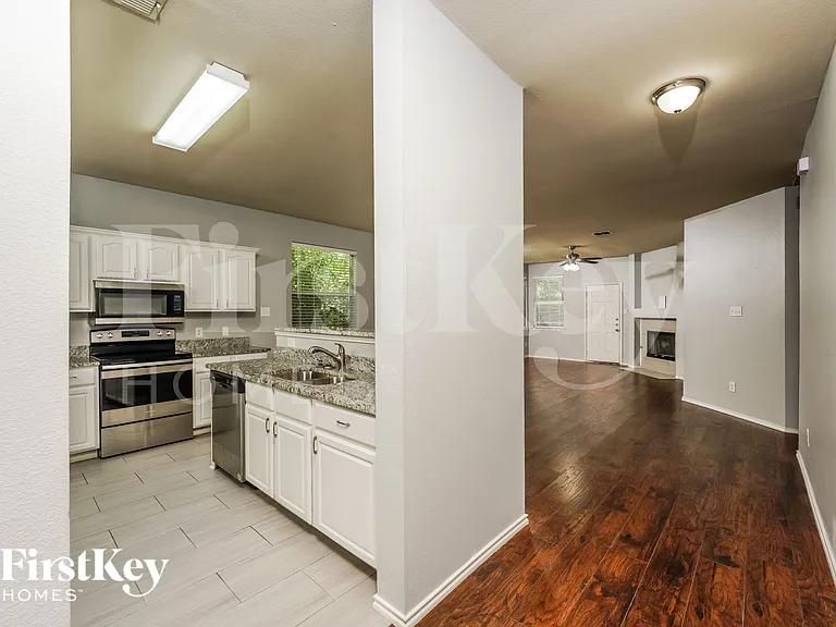 2325 Sumac Ct — Photo 6
