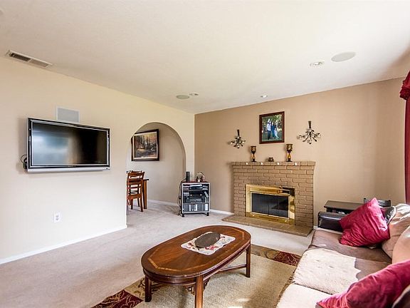 3rd image of 519 Paiute Ln