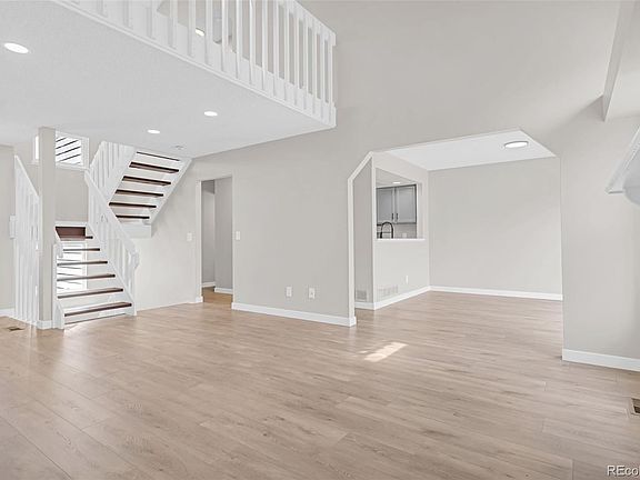 5th image of 3718 S Espana Way #5