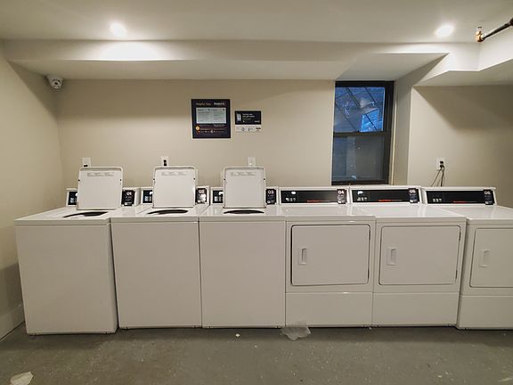 4th image of 108 Lembeck Ave #1A