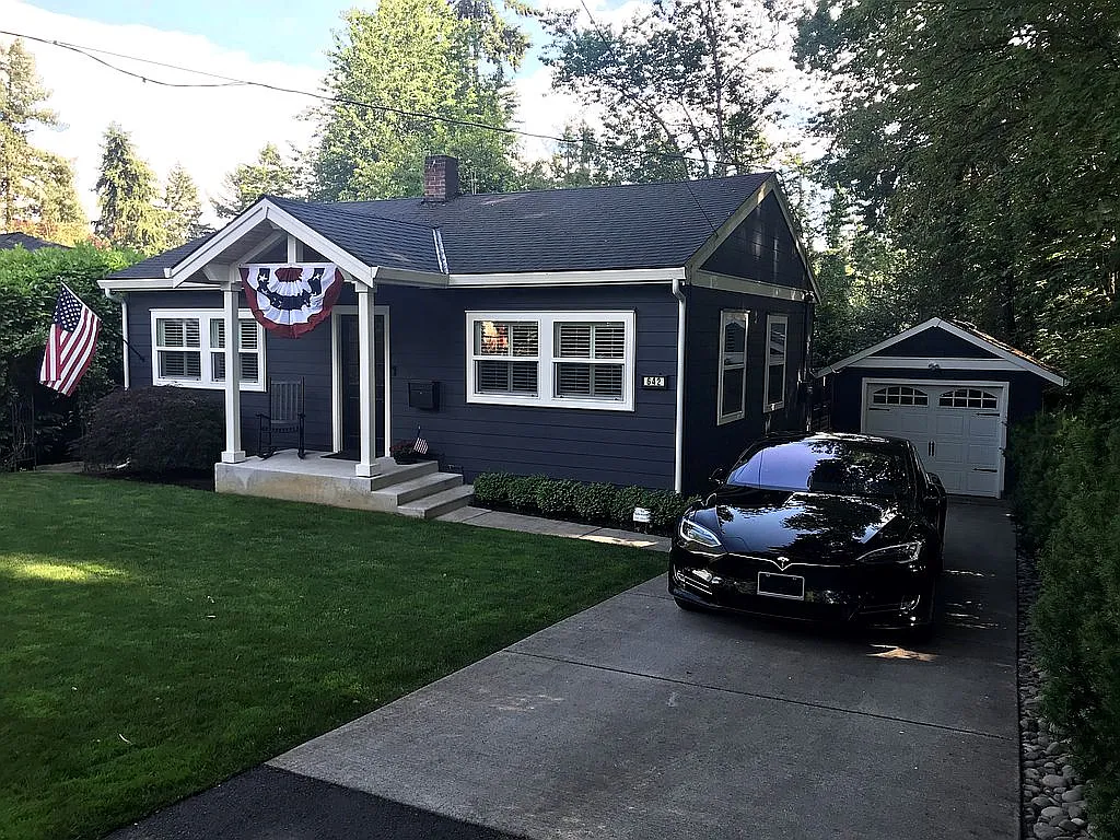 642 Evergreen Rd photo 1