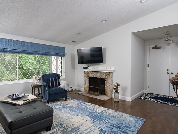 5th image of 16 Royal Lake Dr APT 6