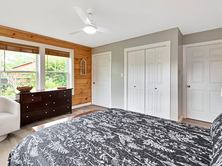 197 Rock Ledge Ln — Photo 22