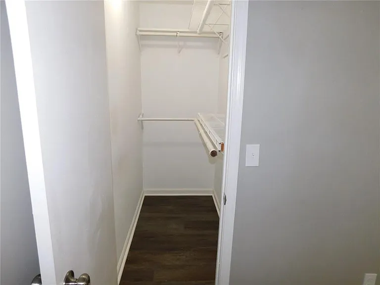 2775 New South Dr — Photo 16