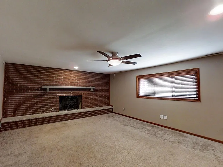 4217 Glen Oaks Dr — Photo 15