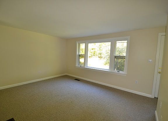 5th image of 89 Mountain School Rd #A