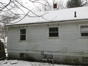 2nd image of 138 Ohio St