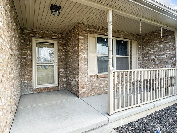 3rd image of 397 Clear Springs Ct
