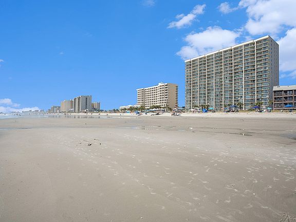 4th image of 102 North Ocean Blvd. #1602