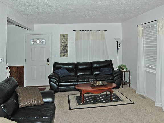 4th image of 52402 Prescott Ave