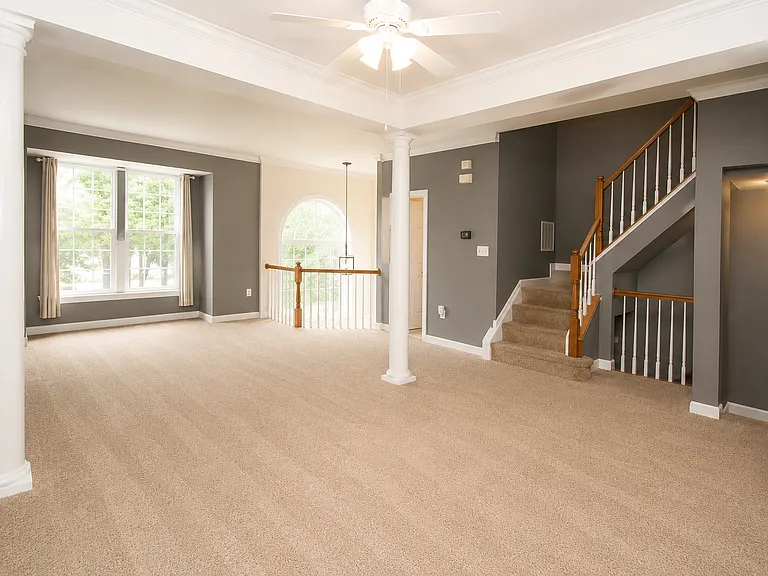 2218 Mears Ln — Photo 9