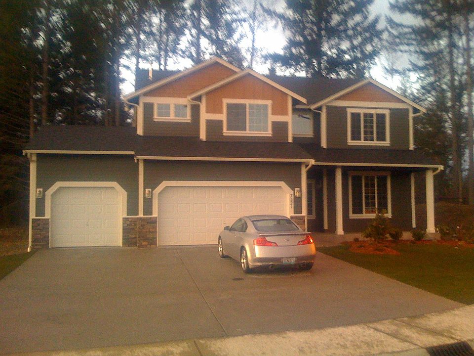 1st image of 7321 183rd St E