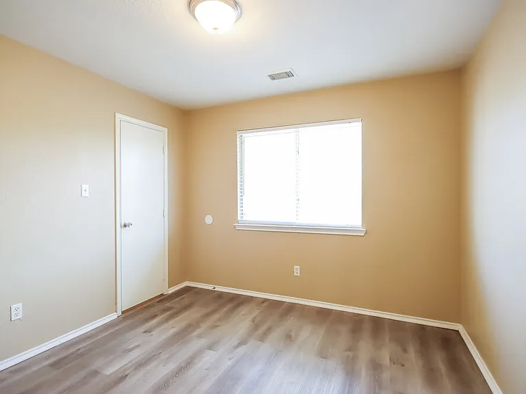 2610 Heatherknoll Dr — Photo 14