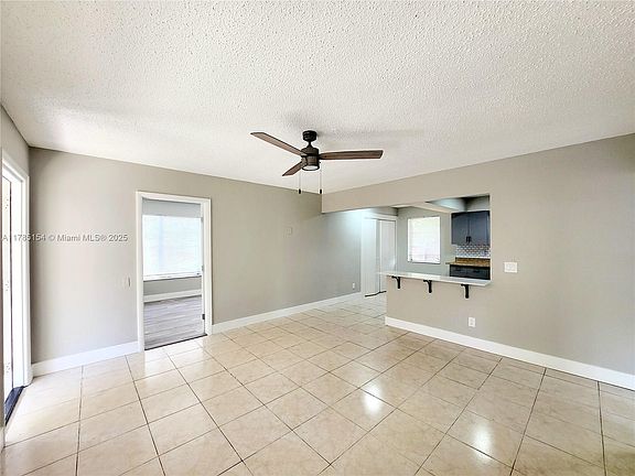 3rd image of 100 NW 40th St #122