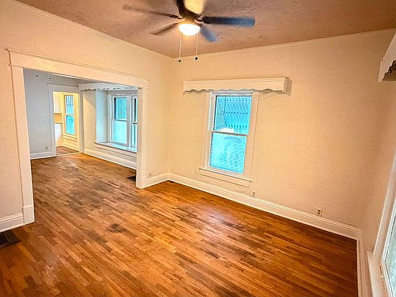 4th image of 321 N White Ave