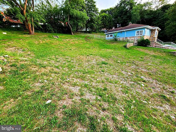 4th image of 520 Sheridan Pl