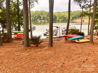 5442 Bridgewater Dr #284, Granite Falls, NC 28630
