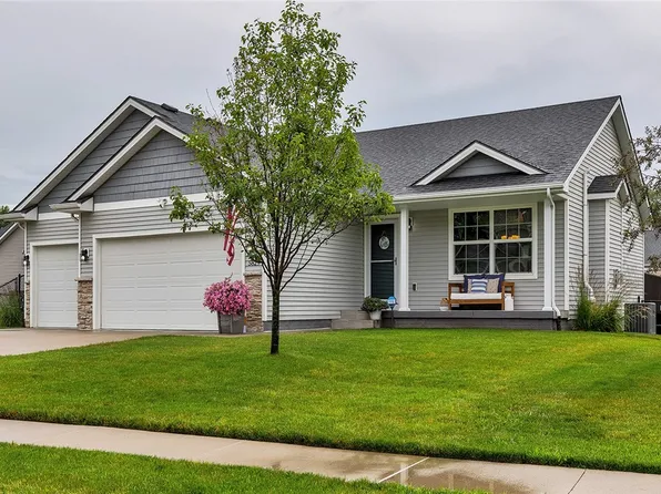 5829 NW 52nd St, Johnston, IA 50131