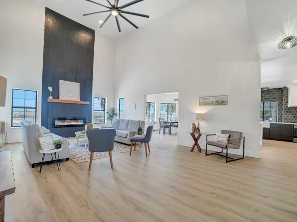 9935 Biederman Way, Escalon, CA 95320