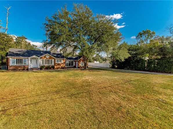 915 W 5th St, Bogalusa, LA 70427