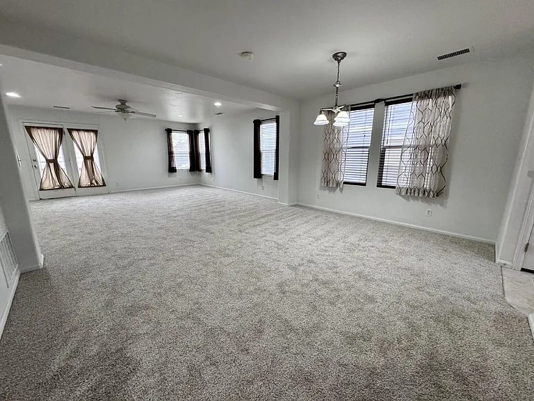 19047 E 57th Pl — Photo 5