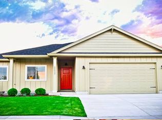 1525 Red Hills Pl, Cottage Grove, OR 97424