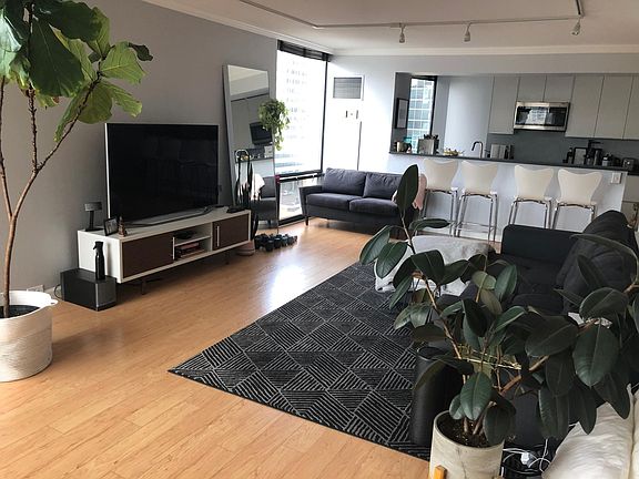 3rd image of 1207-1625 Larimer St #1207