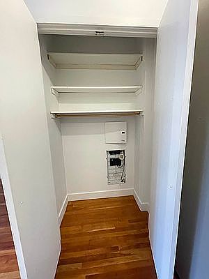 4th image of 178 Bainbridge St #119