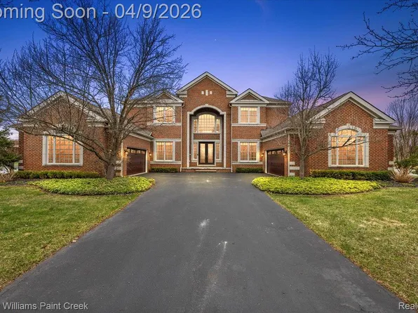 3878 S Shoreline Dr, Milford, MI 48381