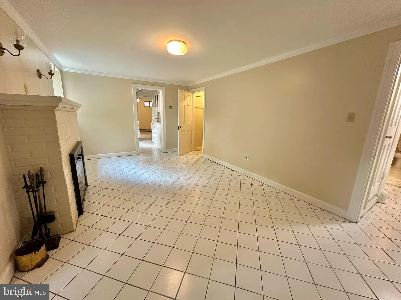 1 bed, 1.0 bath, 1628 sqft, $1,800 — Photo 3