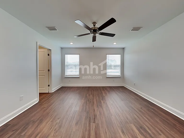 547 Plumeria Ln — Photo 12