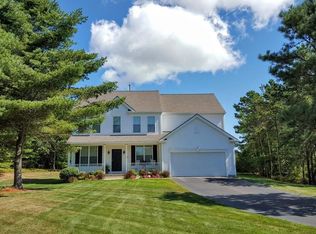 583 Raymond Rd, Plymouth, MA 02360