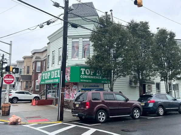 1815 Kerrigan Avenue image 1 of 14