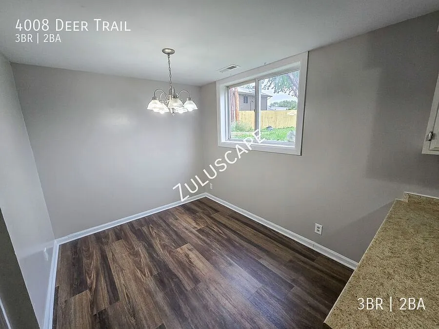 Building Photo - 4008 Deer Trl